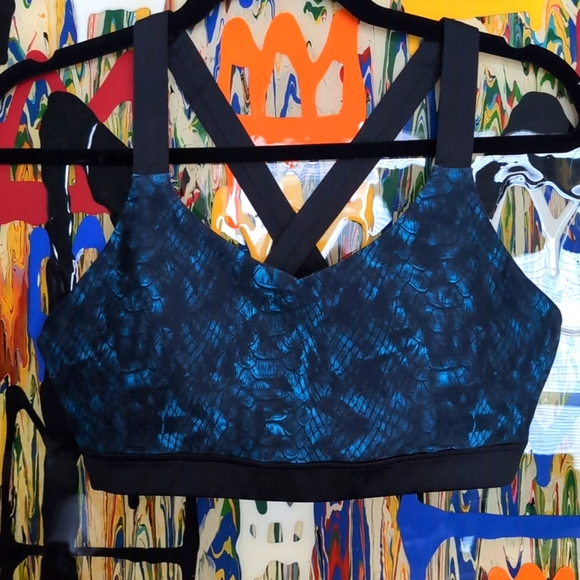 Women’s KYODAN SET Leggings (large) & Sports Bra (medium). BLUE SNAKESKIN - Picture 8 of 10
